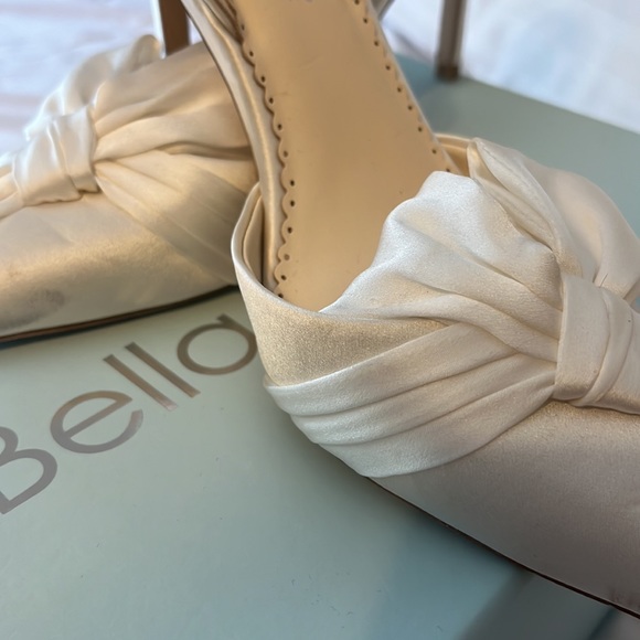 Bella Belle Reese Pointed Toe Wedding Slingback Heels with Bow - Picture 4 of 11